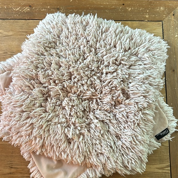 Fluffy Pink Pillow Covers - Picture 3 of 4